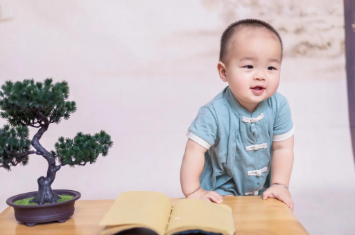 广水宝宝脸上小白点